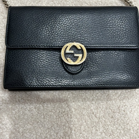 GUCCI
Black Dollar Calfskin Interlocking G Chain Wallet - Picture 2 of 4